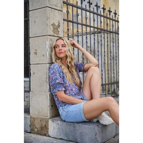 ESQUALO Tops - NWT ESQUALO Bohemian Blues Knot Blouse